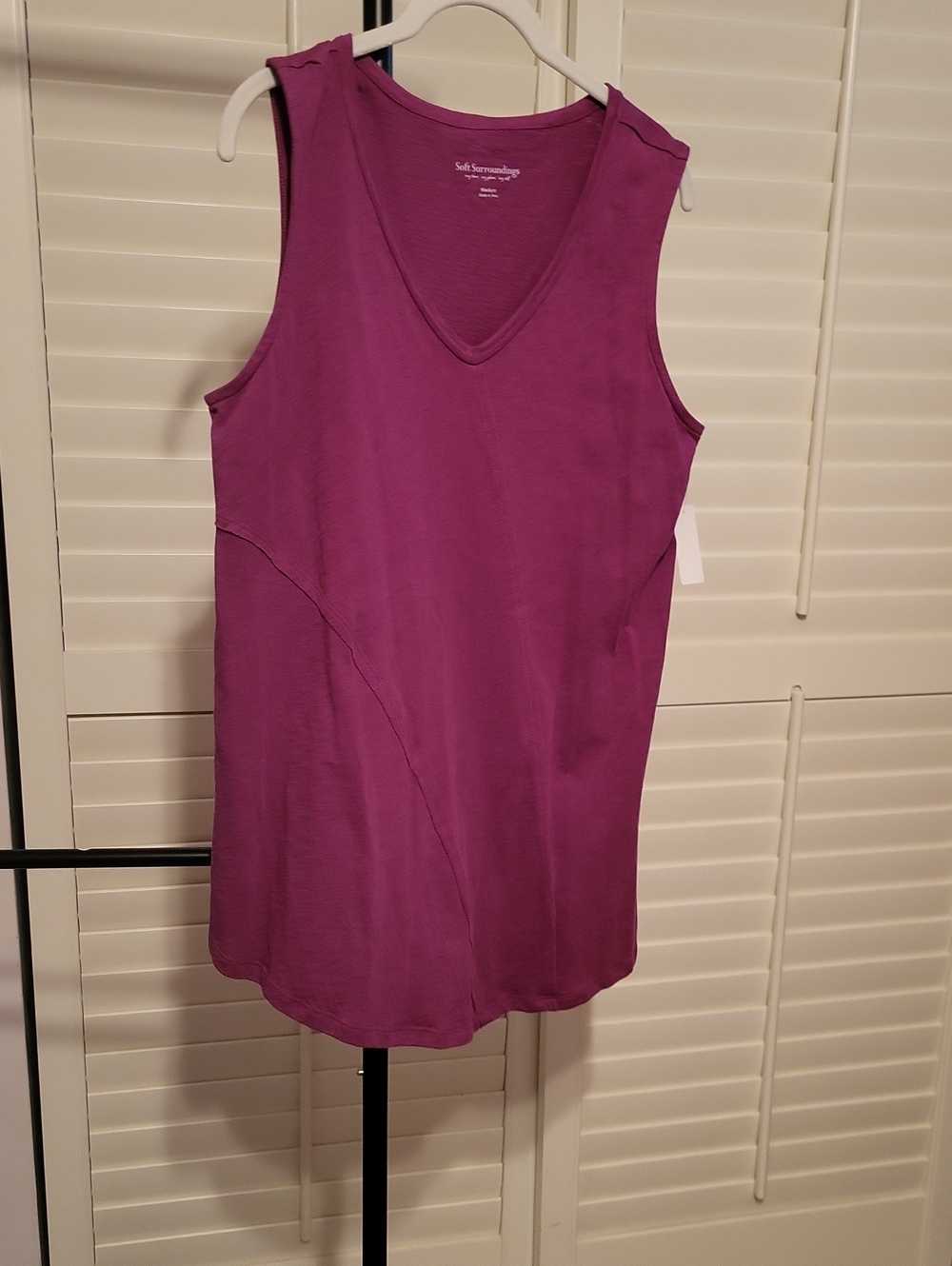 Soft Surroundings Sleeveless V-Neck Asymetrical Tank in Magenta 21" X 30"